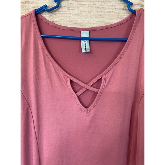 M. Fasis Mauve Pink Sleeveless Stretchy Knit Tank Top Ruched V-neck 2X NWT - Picture 2 of 6